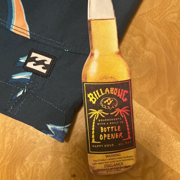 NWT!! Billabong Layback Boardshorts With Built In Bottle Opener Size Large - Picture 9 of 10